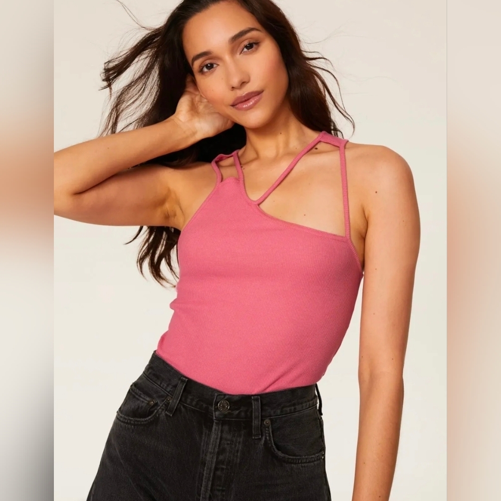 Pink Fist Top Basic Tank Top Casual Asymmetrical Shirt MSRP $180.00 Size M